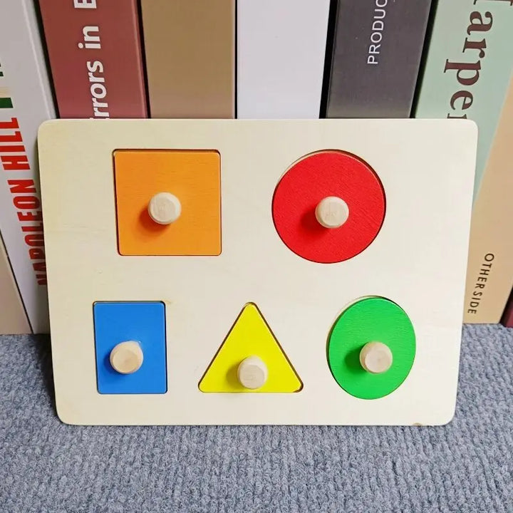 Blocos de Encaixe Montessori em Madeira – Jogo Educativo de Formas e Cores